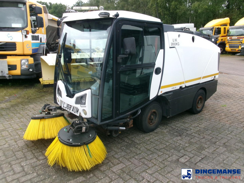 Johnston C202 compact street sweeper - Barredora vial: foto 1 Johnston C202 compact street sweeper - Barredora vial: foto 1