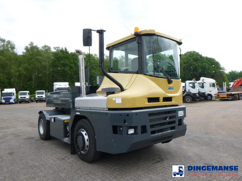 MOL RM 255 4X4 terminal drawbar tractor 150 ton - Tractor industrial: foto 2 MOL RM 255 4X4 terminal drawbar tractor 150 ton - Tractor industrial: foto 2