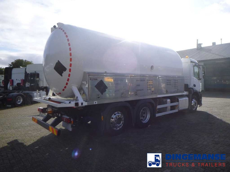 Mercedes-Benz Antos 2635 6x2 gas tank 28 m3 - Camión cisterna: foto 4 Mercedes-Benz Antos 2635 6x2 gas tank 28 m3 - Camión cisterna: foto 4