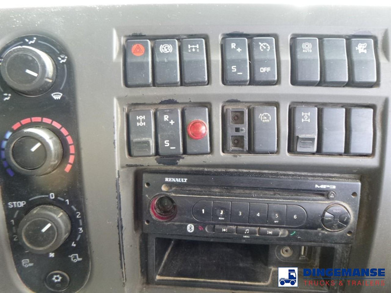 Camión volquete Renault Kerax 430 DXI 8x4 RHD tipper steel 31 m3: foto 15 Camión volquete Renault Kerax 430 DXI 8x4 RHD tipper steel 31 m3: foto 15
