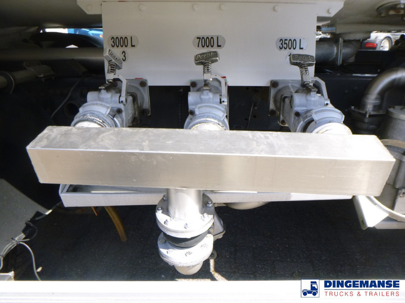 Camión cisterna Scania P 270 DB 4x2 fuel tank 14 m3 / 3 comp: foto 12