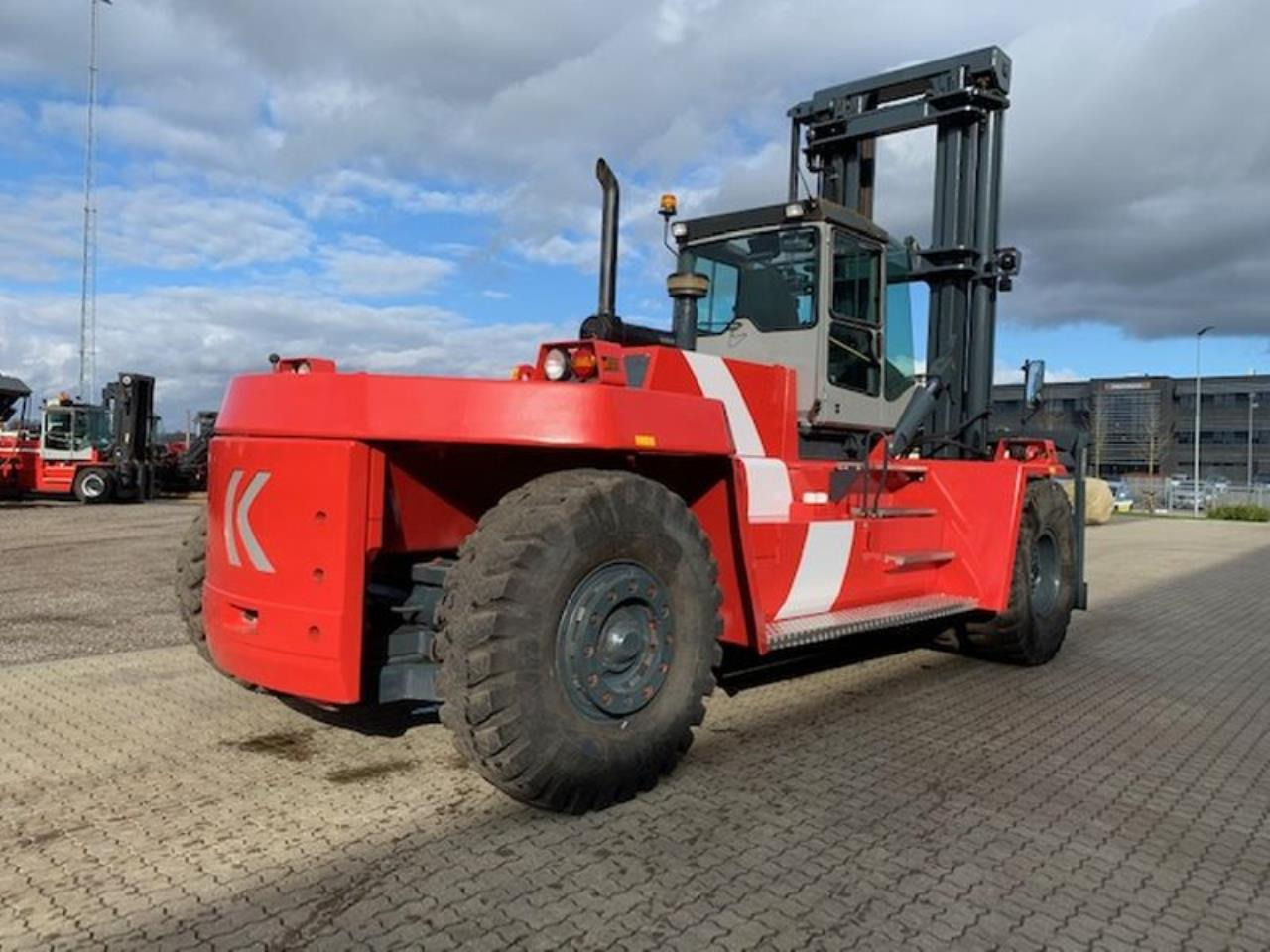 Kalmar DCD320-12LB - Carretilla elevadora diésel: foto 3 Kalmar DCD320-12LB - Carretilla elevadora diésel: foto 3