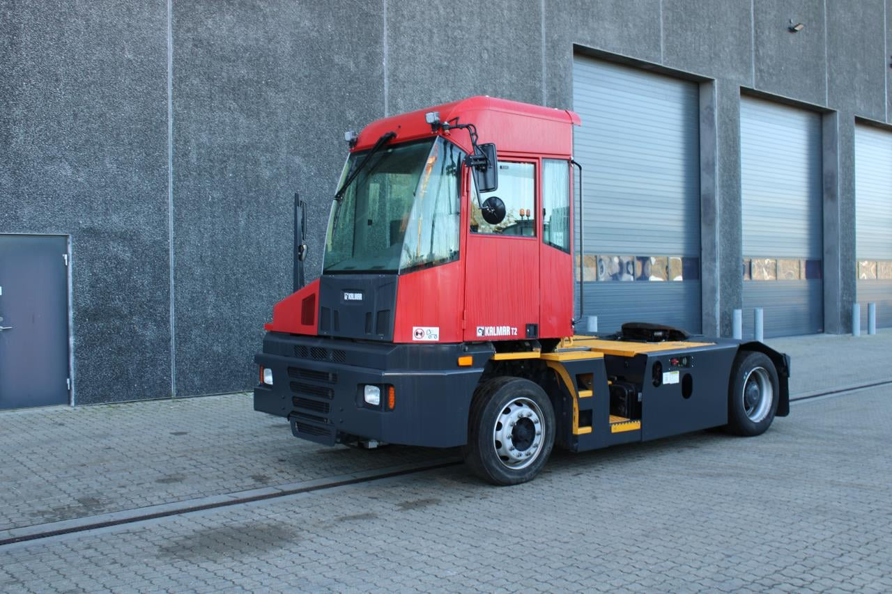 Kalmar T2I 4X2 - Tractor industrial: foto 2 Kalmar T2I 4X2 - Tractor industrial: foto 2
