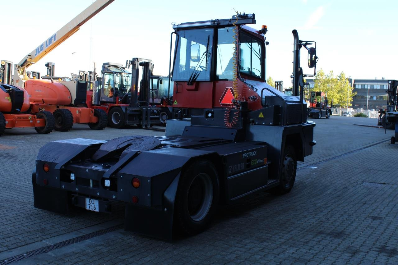 Kalmar TRL618I 4X4 - Tractor industrial: foto 3 Kalmar TRL618I 4X4 - Tractor industrial: foto 3