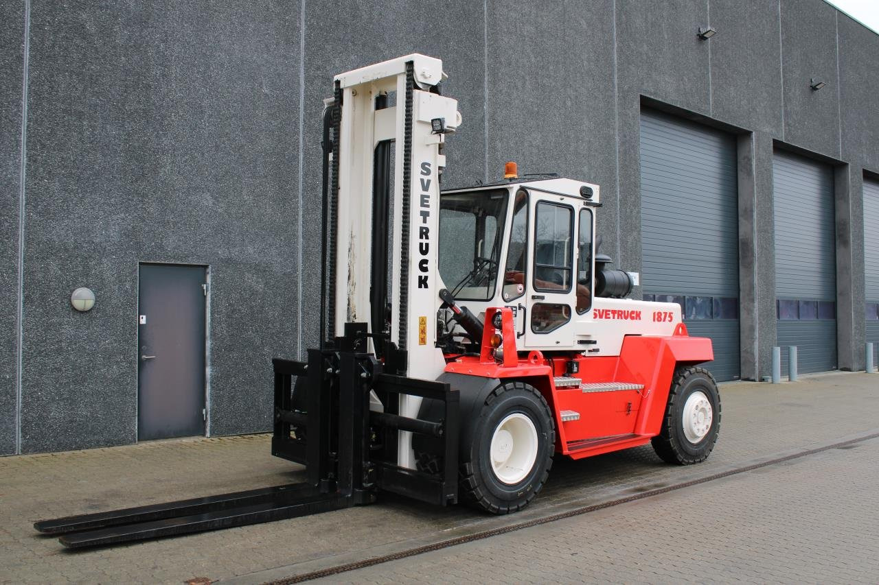 SveTruck 1875-33 - Carretilla elevadora diésel: foto 2 SveTruck 1875-33 - Carretilla elevadora diésel: foto 2