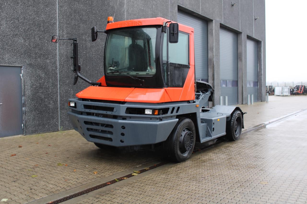 Terberg RT222 - Tractor industrial: foto 2 Terberg RT222 - Tractor industrial: foto 2