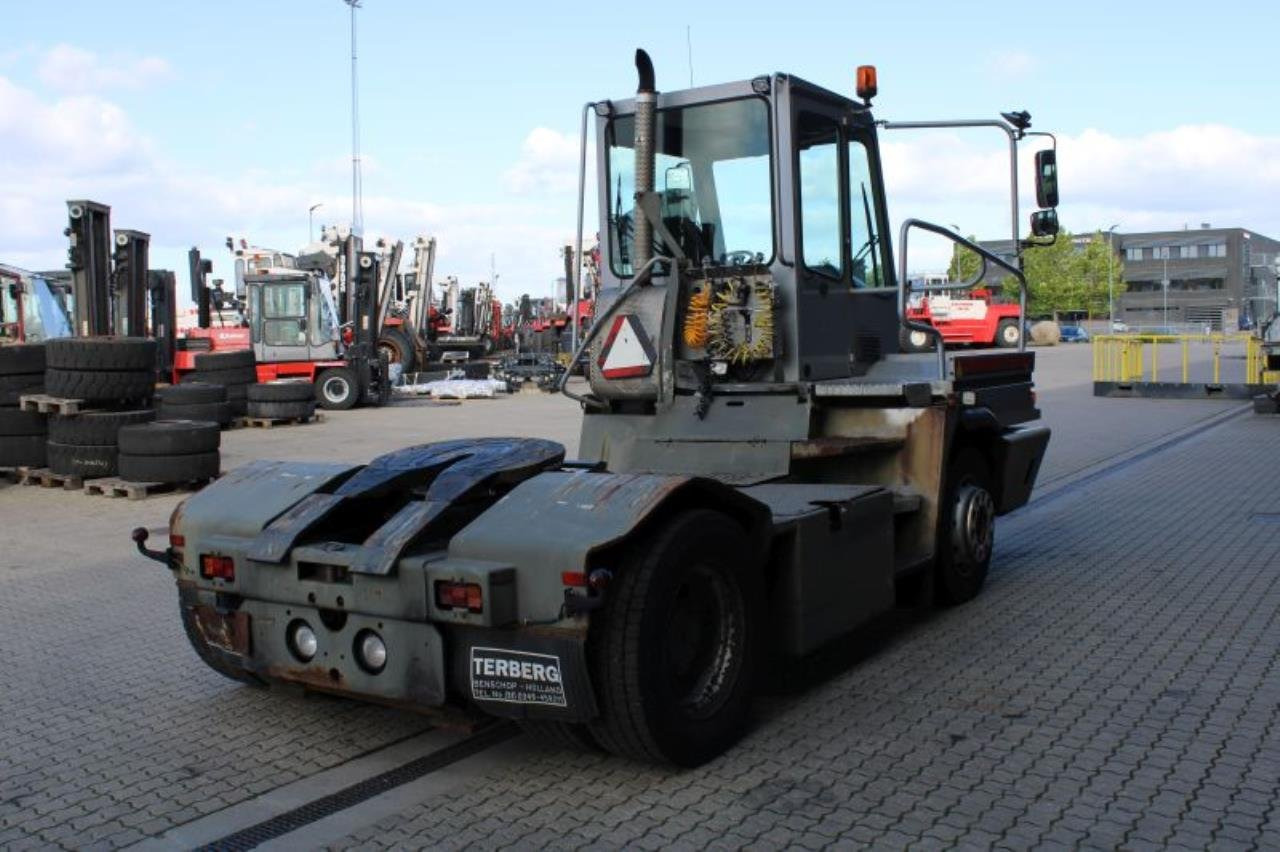 Terberg YT182 - Tractor industrial: foto 3 Terberg YT182 - Tractor industrial: foto 3