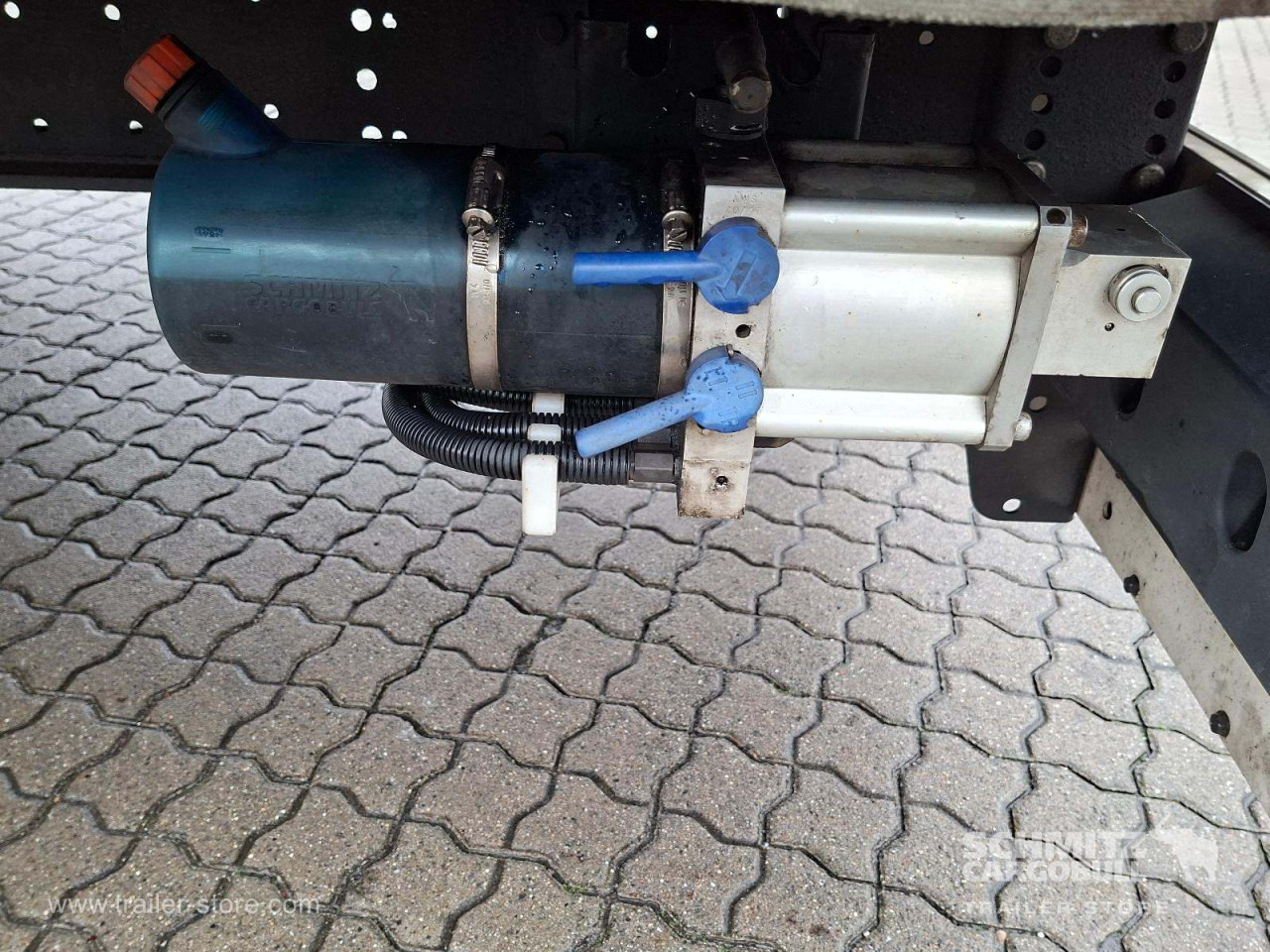 SCHMITZ Auflieger Curtainsider Mega - Semirremolque lona: foto 3 SCHMITZ Auflieger Curtainsider Mega - Semirremolque lona: foto 3