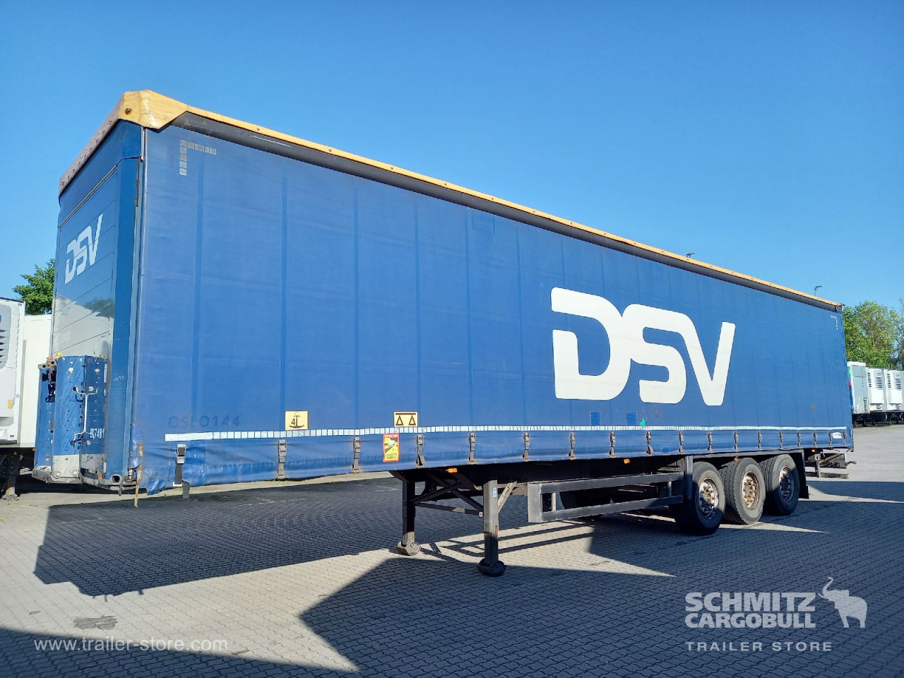 SCHMITZ Auflieger Curtainsider Standard - Semirremolque lona: foto 1 SCHMITZ Auflieger Curtainsider Standard - Semirremolque lona: foto 1