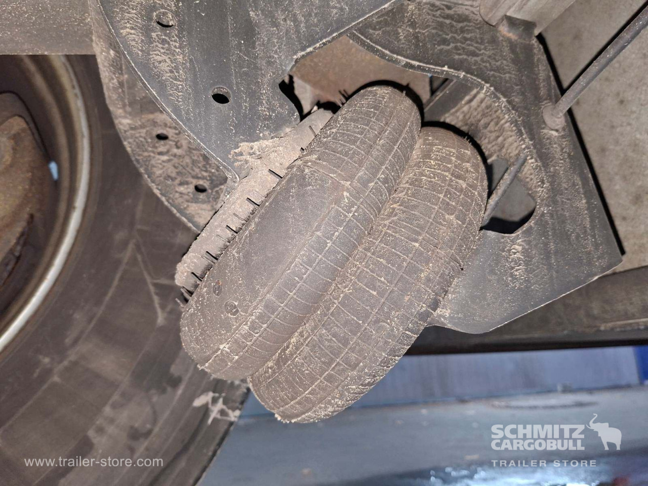 SCHMITZ Auflieger Curtainsider Standard - Semirremolque lona: foto 3 SCHMITZ Auflieger Curtainsider Standard - Semirremolque lona: foto 3