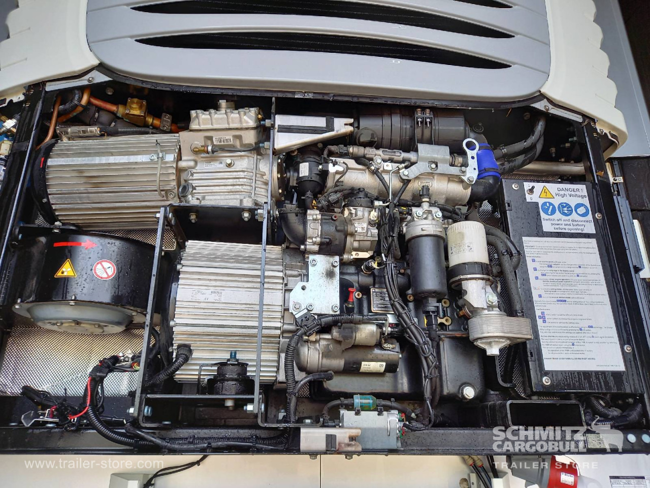 SCHMITZ Auflieger Tiefkühler Multitemp - Semirremolque isotérmico: foto 2 SCHMITZ Auflieger Tiefkühler Multitemp - Semirremolque isotérmico: foto 2