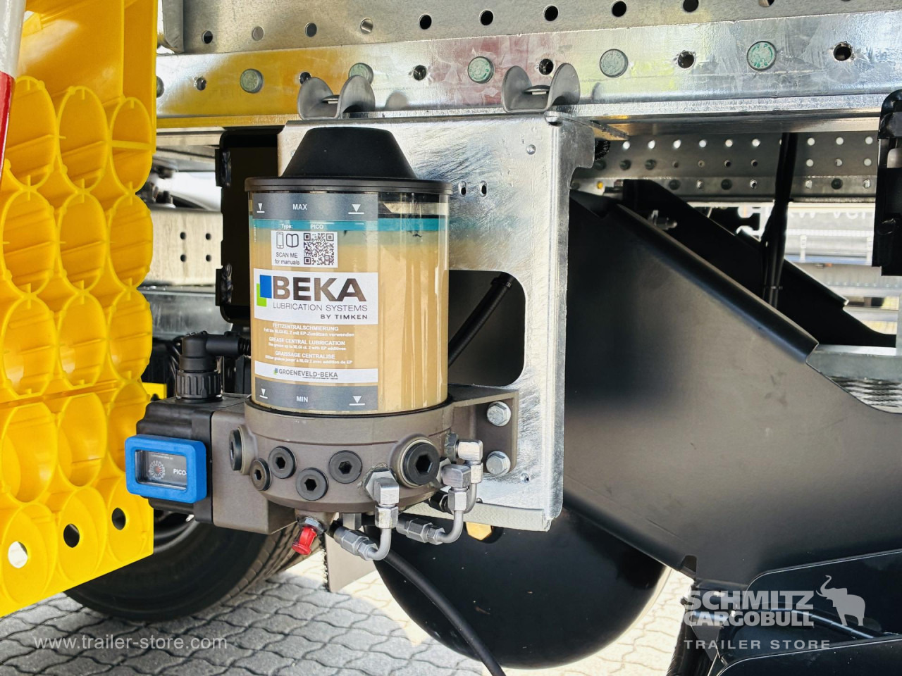SCHMITZ Auflieger Tiefkühler Standard Taillift - Semirremolque isotérmico: foto 5 SCHMITZ Auflieger Tiefkühler Standard Taillift - Semirremolque isotérmico: foto 5
