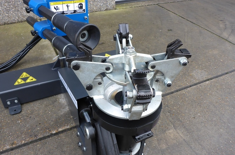 T500 upright truck tyrechanger - 26 Inch - power 3kW - Equipo de taller: foto 3 T500 upright truck tyrechanger - 26 Inch - power 3kW - Equipo de taller: foto 3