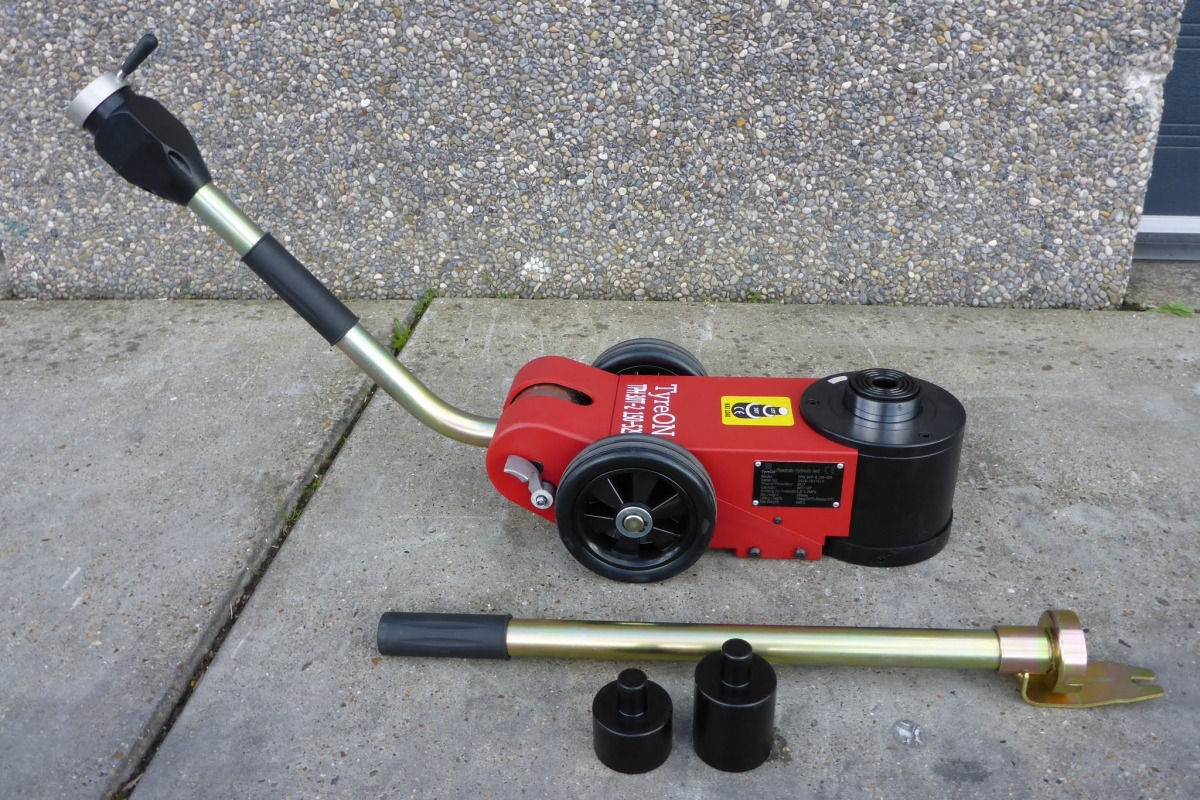 TPH30T-2M Air hydraulic jack 30 Tons - Minimum height 15 cm - portable (24 kg) - Equipo de taller: foto 5 TPH30T-2M Air hydraulic jack 30 Tons - Minimum height 15 cm - portable (24 kg) - Equipo de taller: foto 5