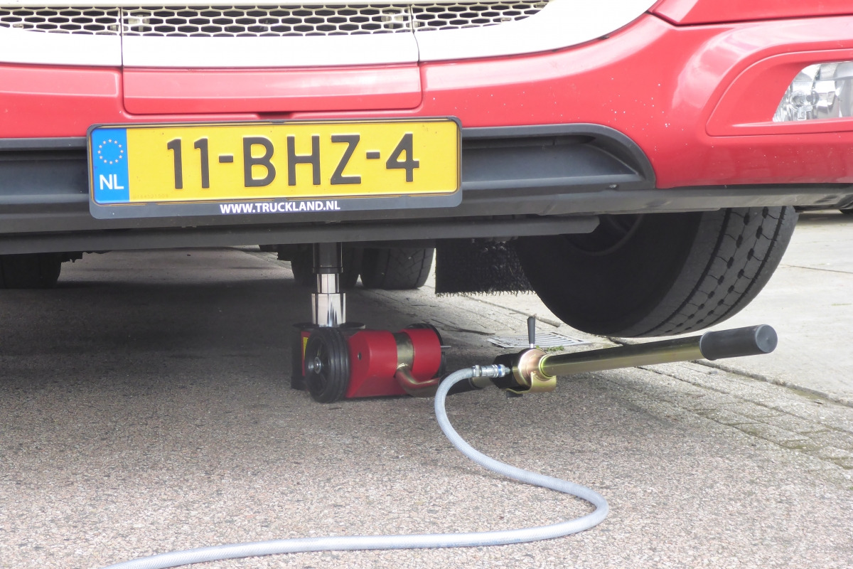 TPH30T-2M Air hydraulic jack 30 Tons - Minimum height 15 cm - portable (24 kg) - Equipo de taller: foto 4 TPH30T-2M Air hydraulic jack 30 Tons - Minimum height 15 cm - portable (24 kg) - Equipo de taller: foto 4