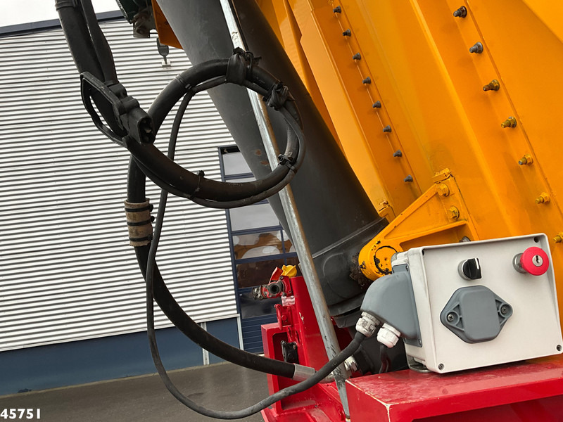 DAF FTG XF 530 6x2 Euro 6 ZF Intarder Kiphydrauliek + OVA 2-assige kipoplegger 32m³ - Cabeza tractora: foto 5 DAF FTG XF 530 6x2 Euro 6 ZF Intarder Kiphydrauliek + OVA 2-assige kipoplegger 32m³ - Cabeza tractora: foto 5