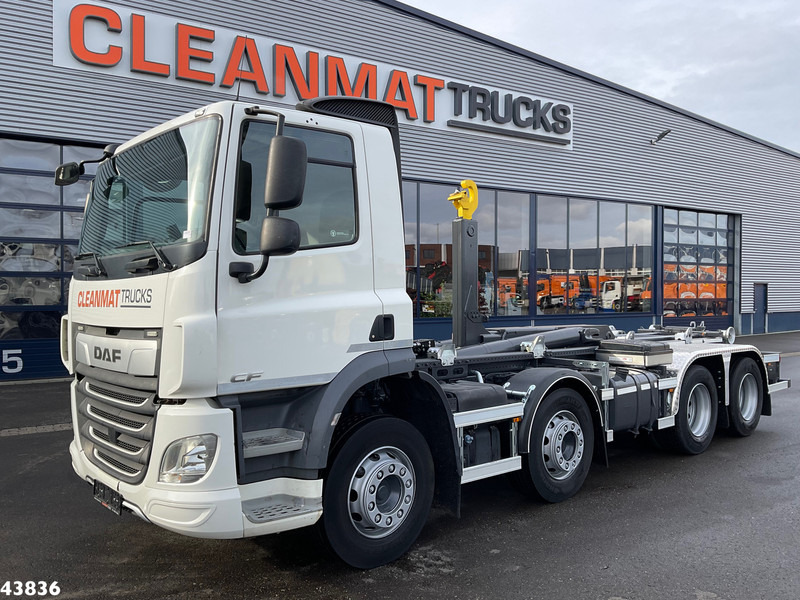 DAF FAC CF 370 8x2 NIEUWE Hyvalift 26 Ton haakarmsysteem!! Just 177.485 km! - Camión multibasculante: foto 2 DAF FAC CF 370 8x2 NIEUWE Hyvalift 26 Ton haakarmsysteem!! Just 177.485 km! - Camión multibasculante: foto 2