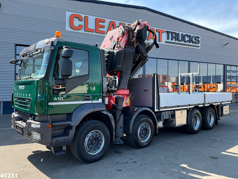 Iveco Trakker AD410T41 Fassi 80 Tonmeter laadkraan + Fly-Jib Just 80.441 Km! - Camión grúa: foto 2 Iveco Trakker AD410T41 Fassi 80 Tonmeter laadkraan + Fly-Jib Just 80.441 Km! - Camión grúa: foto 2