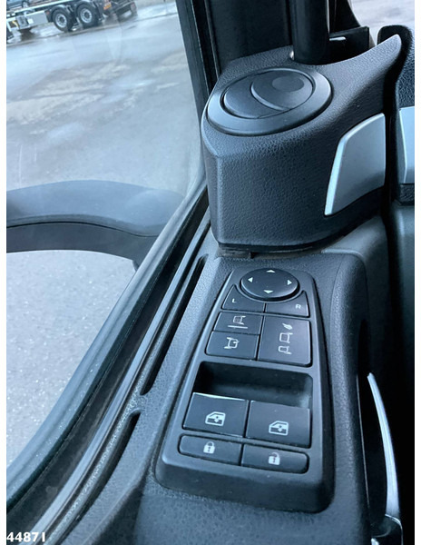 Camión multibasculante MAN TGS 35.440 8x4 HMF 16 Tonmeter Z-kraan: foto 19 Camión multibasculante MAN TGS 35.440 8x4 HMF 16 Tonmeter Z-kraan: foto 19