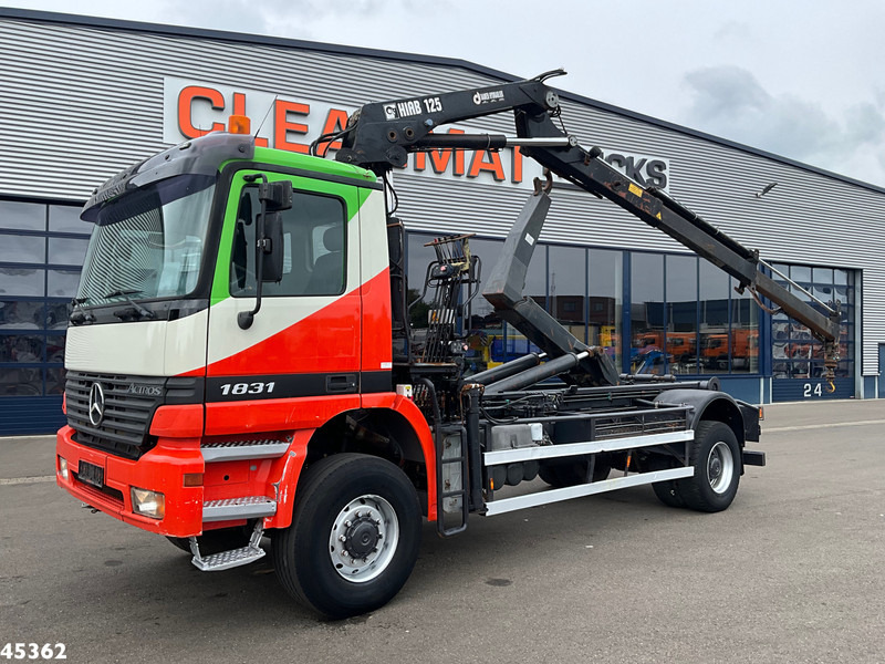Mercedes-Benz Actros 1931 AK 4x4 Hiab 12 Tonmeter laadkraan - Camión multibasculante, Camión grúa: foto 1 Mercedes-Benz Actros 1931 AK 4x4 Hiab 12 Tonmeter laadkraan - Camión multibasculante, Camión grúa: foto 1