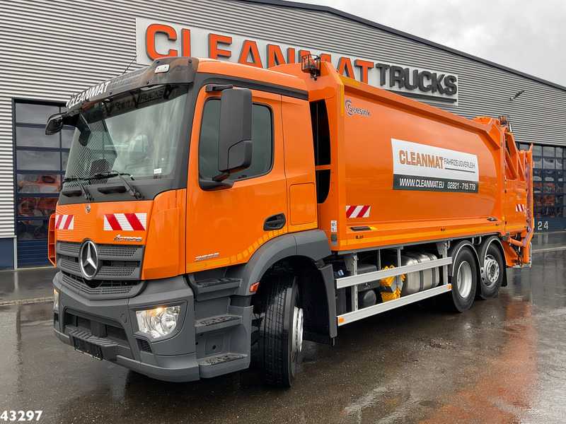 Mercedes-Benz Actros 2533 Geesink 23m³ GHC - Camión de basura: foto 1 Mercedes-Benz Actros 2533 Geesink 23m³ GHC - Camión de basura: foto 1