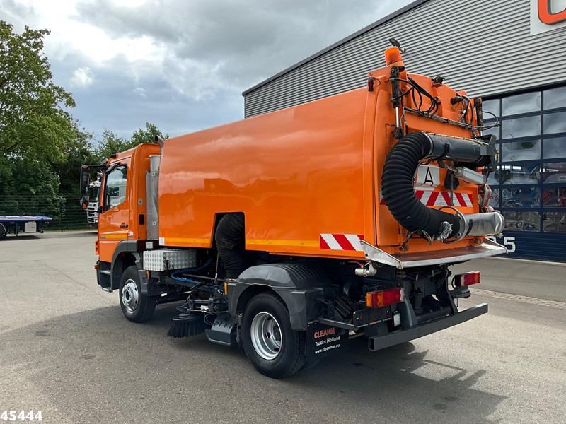 Mercedes-Benz Atego 1018 Brock Left and right sweeper Just 141.848 km! - Barredora vial: foto 2 Mercedes-Benz Atego 1018 Brock Left and right sweeper Just 141.848 km! - Barredora vial: foto 2