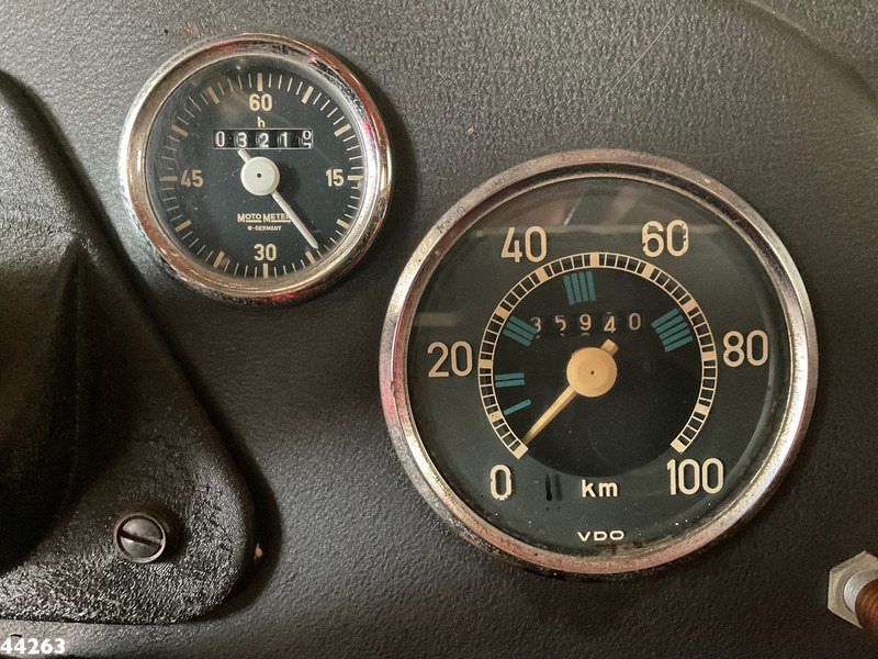 Camión de bomberos Mercedes-Benz LF 311 Oldtimer Feuerwehrfahrzeug Just 35.940 km!: foto 19 Camión de bomberos Mercedes-Benz LF 311 Oldtimer Feuerwehrfahrzeug Just 35.940 km!: foto 19