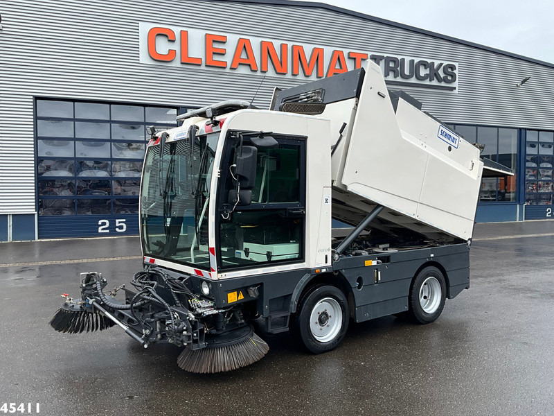 Schmidt Cleango 500 Compact Euro 6 with 3-rd brush - Barredora vial: foto 1 Schmidt Cleango 500 Compact Euro 6 with 3-rd brush - Barredora vial: foto 1