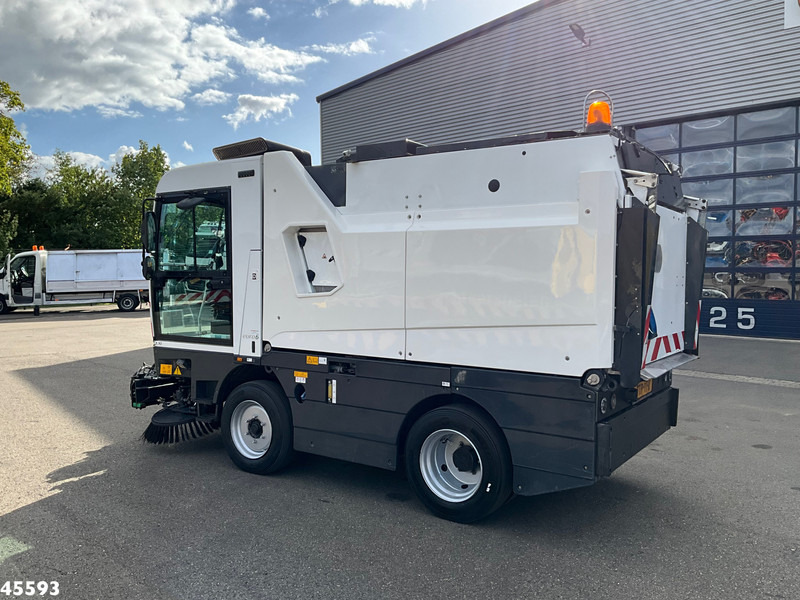 Schmidt Compact 400 Euro 6 with 3-rd brush - Barredora vial: foto 2 Schmidt Compact 400 Euro 6 with 3-rd brush - Barredora vial: foto 2