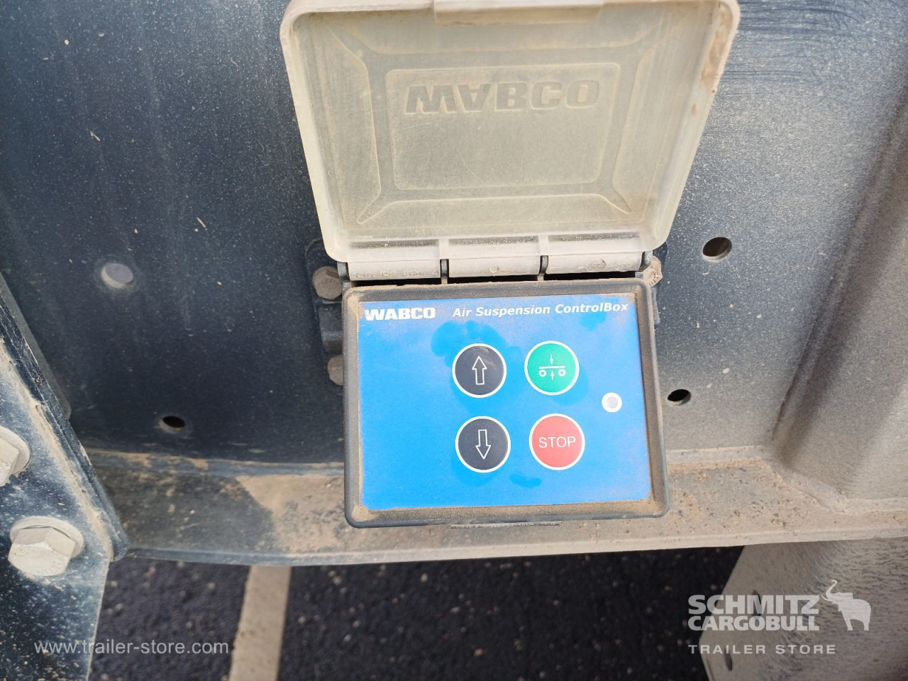 LANGENDORF Auflieger Kipper Stahlrundmulde 24m³ - Semirremolque volquete: foto 4 LANGENDORF Auflieger Kipper Stahlrundmulde 24m³ - Semirremolque volquete: foto 4