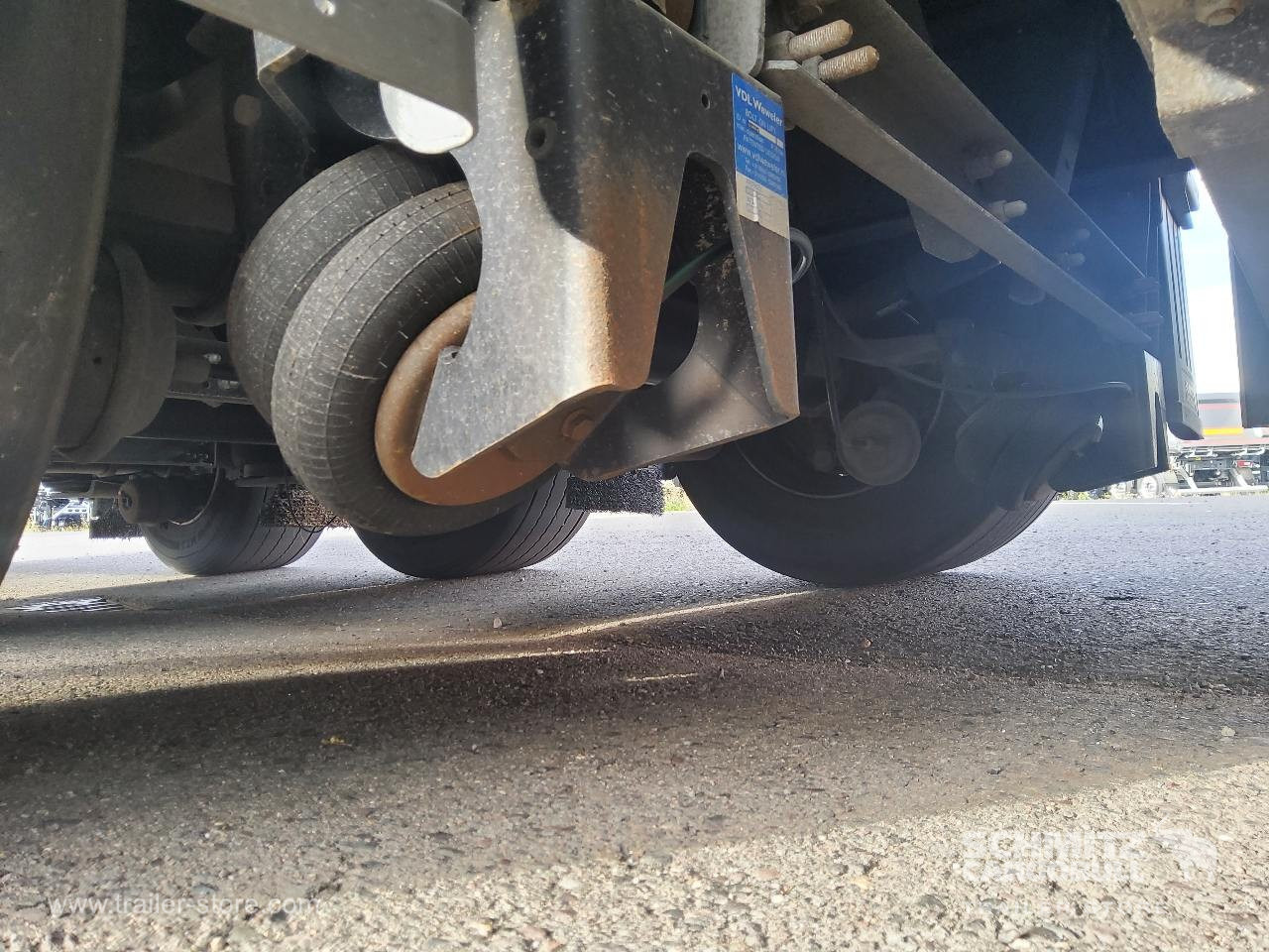 SCHMITZ Auflieger Curtainsider Mega - Semirremolque lona: foto 5 SCHMITZ Auflieger Curtainsider Mega - Semirremolque lona: foto 5