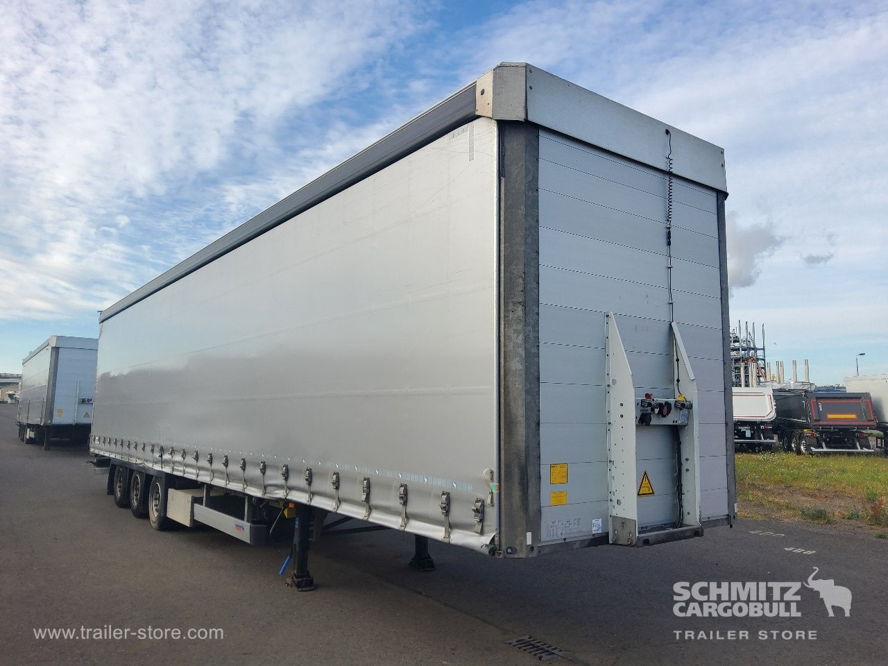 SCHMITZ Auflieger Curtainsider Mega - Semirremolque lona: foto 1 SCHMITZ Auflieger Curtainsider Mega - Semirremolque lona: foto 1