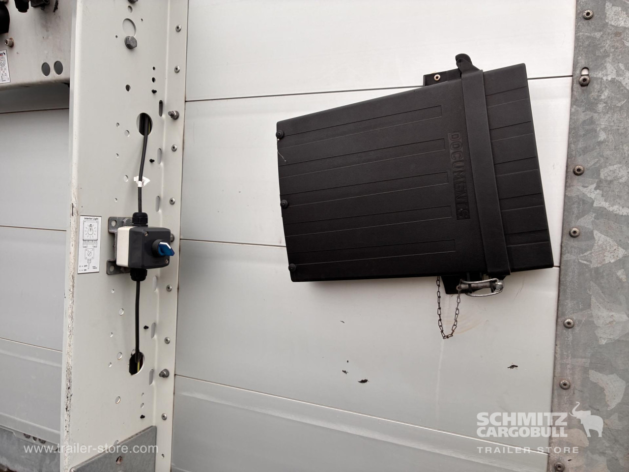 SCHMITZ Auflieger Curtainsider Standard - Semirremolque lona: foto 4 SCHMITZ Auflieger Curtainsider Standard - Semirremolque lona: foto 4