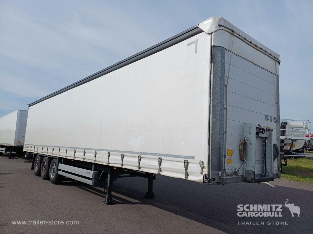SCHMITZ Auflieger Curtainsider Standard - Semirremolque lona: foto 1 SCHMITZ Auflieger Curtainsider Standard - Semirremolque lona: foto 1