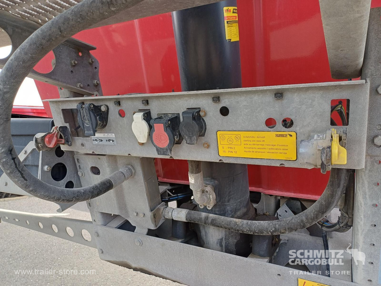 Semirremolque volquete SCHMITZ Auflieger Kipper Stahlrundmulde 28m³: foto 10