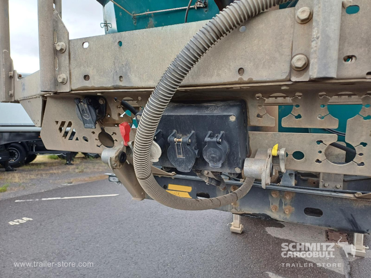 Semirremolque volquete SCHWARZMUELLER Auflieger Kipper Stahlrundmulde 26m³: foto 10 Semirremolque volquete SCHWARZMUELLER Auflieger Kipper Stahlrundmulde 26m³: foto 10