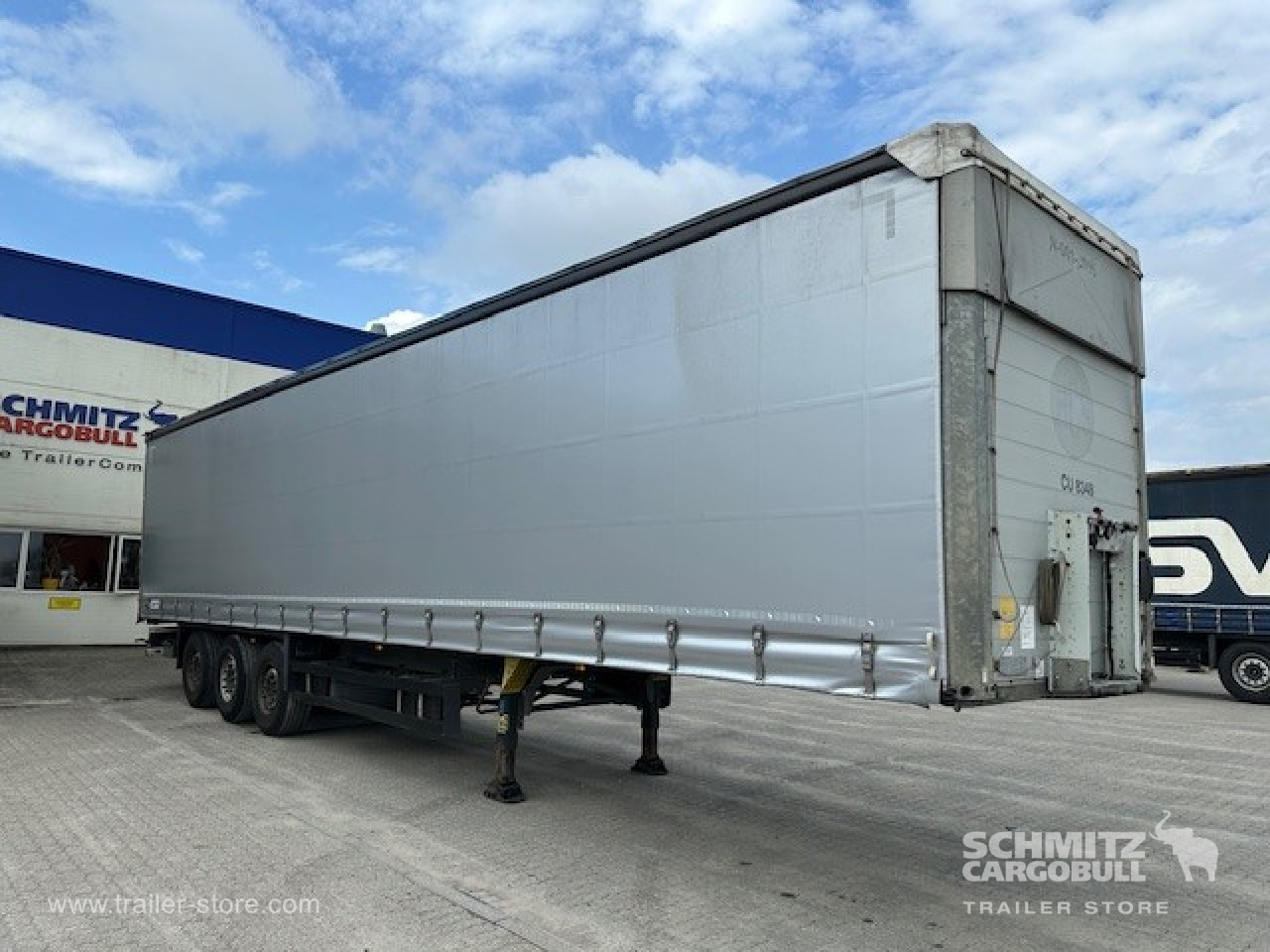 SCHMITZ Curtainsider Standard Forklift holder - Semirremolque lona: foto 1 SCHMITZ Curtainsider Standard Forklift holder - Semirremolque lona: foto 1