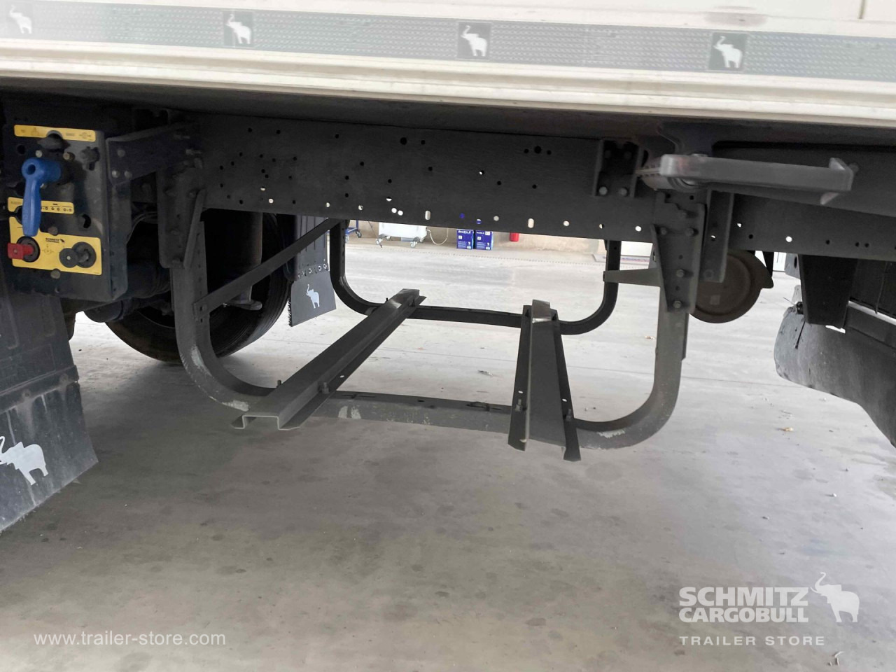 SCHMITZ Semiremolque Frigo Multitemperatura - Semirremolque isotérmico: foto 2 SCHMITZ Semiremolque Frigo Multitemperatura - Semirremolque isotérmico: foto 2