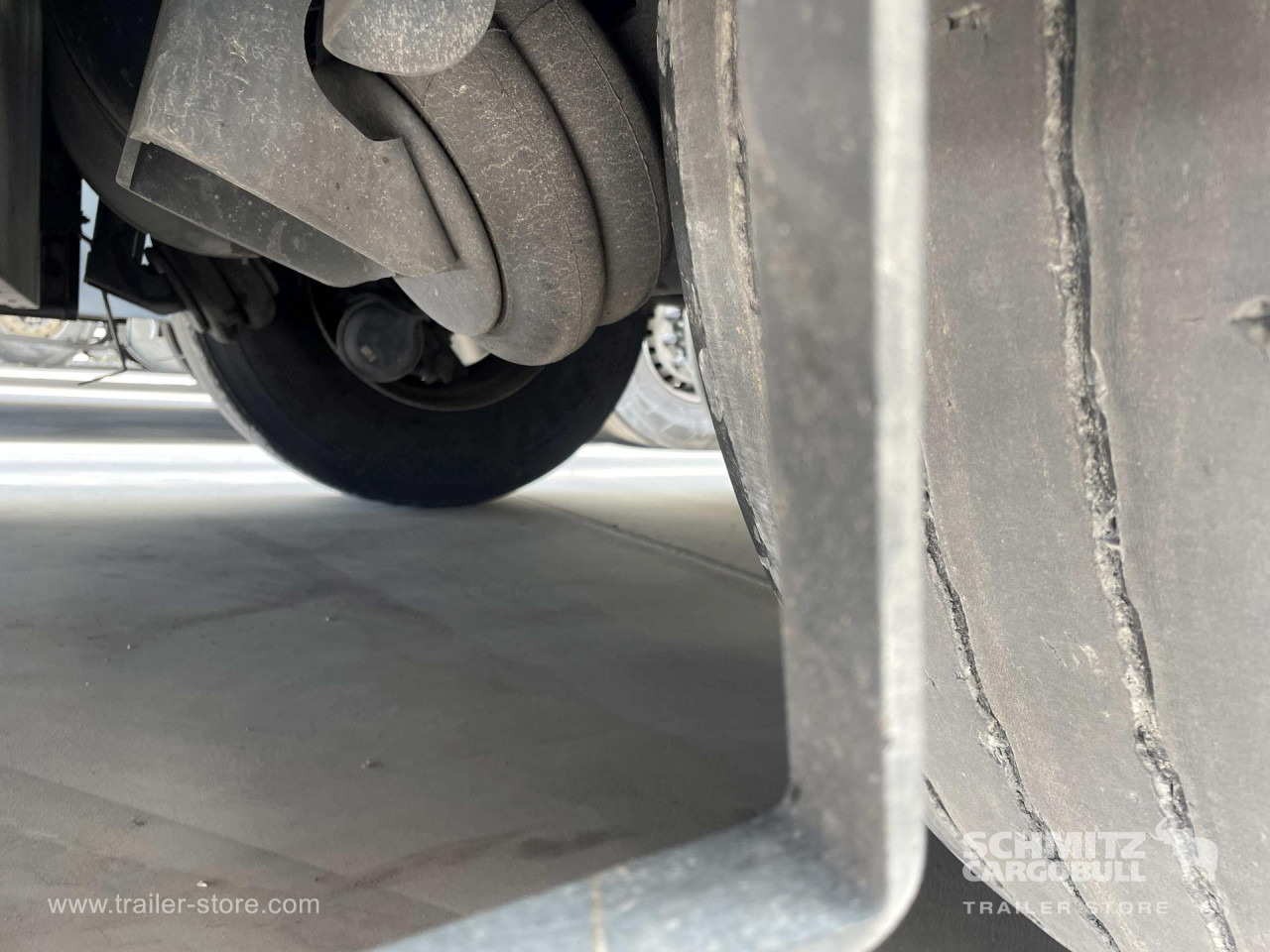 SCHMITZ Semiremolque Frigo Standard - Semirremolque isotérmico: foto 3 SCHMITZ Semiremolque Frigo Standard - Semirremolque isotérmico: foto 3