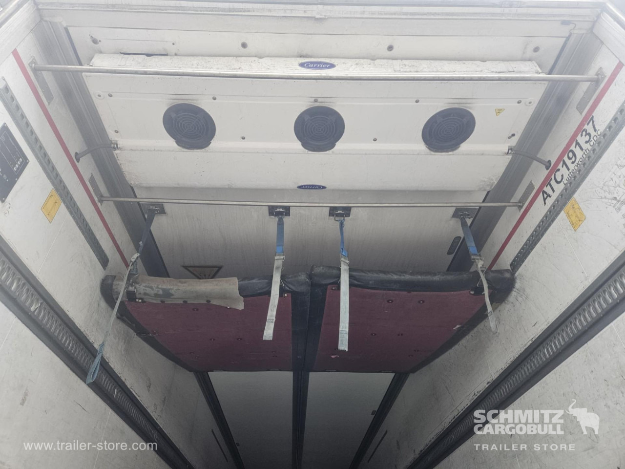 SCHMITZ Reefer Multitemp Taillift - Semirremolque isotérmico: foto 5 SCHMITZ Reefer Multitemp Taillift - Semirremolque isotérmico: foto 5