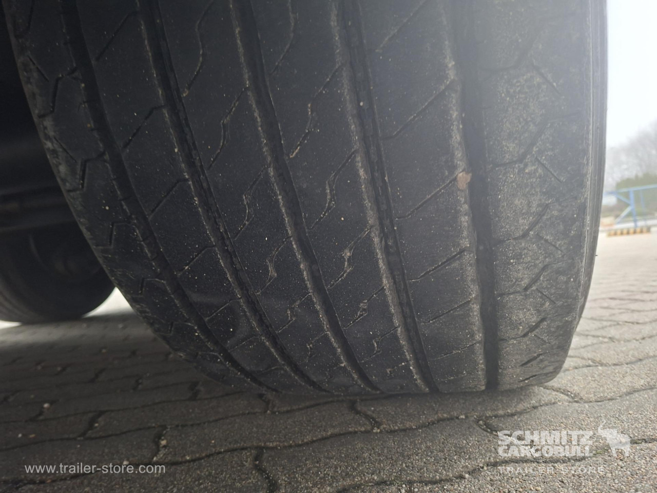 SCHMITZ Curtainsider Mega - Semirremolque lona: foto 2 SCHMITZ Curtainsider Mega - Semirremolque lona: foto 2