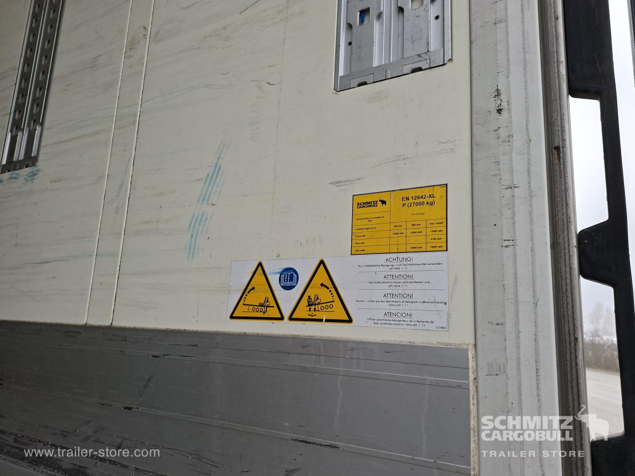 SCHMITZ Reefer Standard Double deck - Semirremolque isotérmico: foto 2 SCHMITZ Reefer Standard Double deck - Semirremolque isotérmico: foto 2