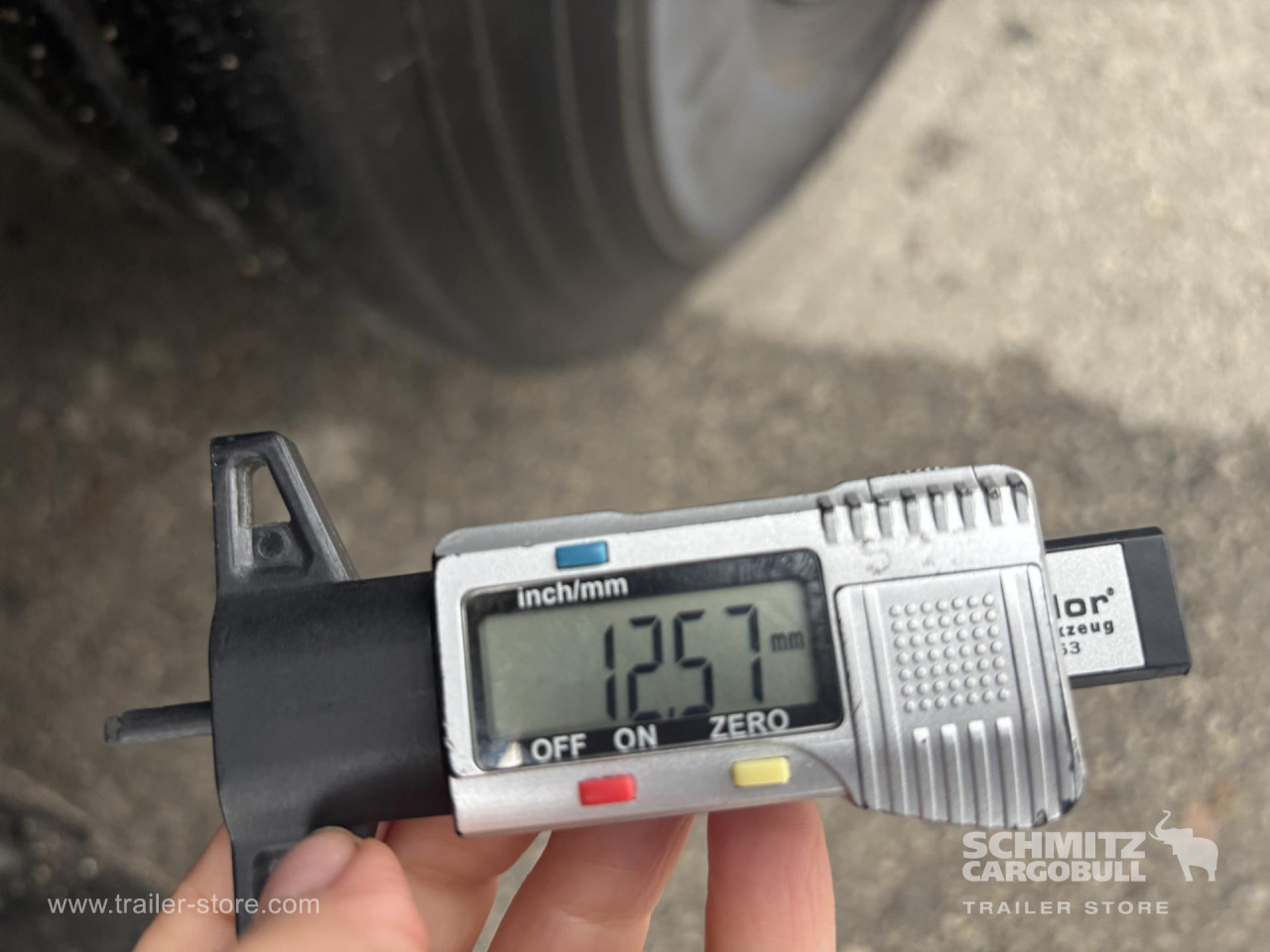 SCHMITZ Curtainsider Standard - Semirremolque lona: foto 2 SCHMITZ Curtainsider Standard - Semirremolque lona: foto 2