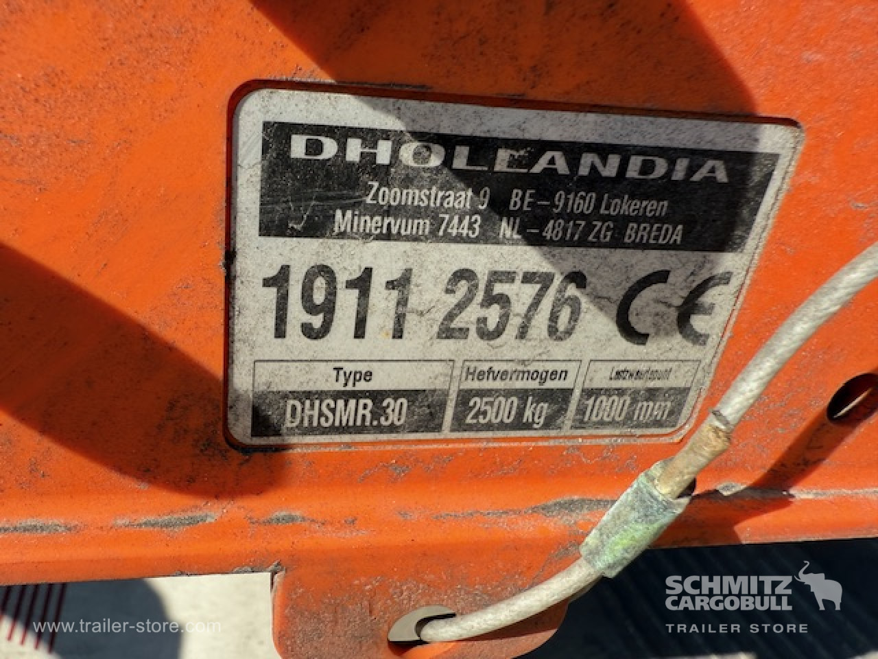 SCHMITZ Oplegger Kasten Standard Taillift - Semirremolque caja cerrada: foto 3 SCHMITZ Oplegger Kasten Standard Taillift - Semirremolque caja cerrada: foto 3