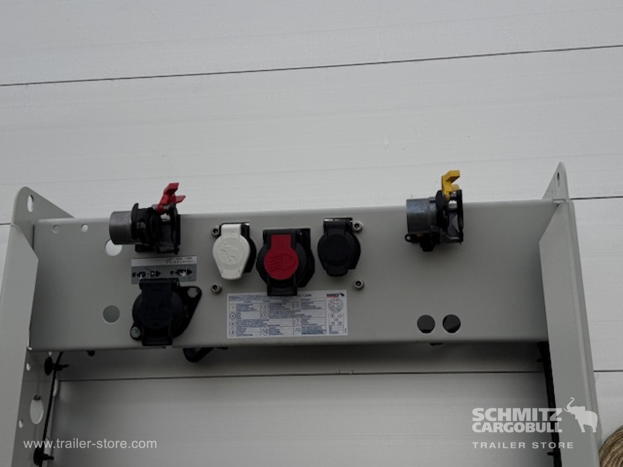 SCHMITZ Oplegger Schuifzeil Standard - Semirremolque lona: foto 2 SCHMITZ Oplegger Schuifzeil Standard - Semirremolque lona: foto 2