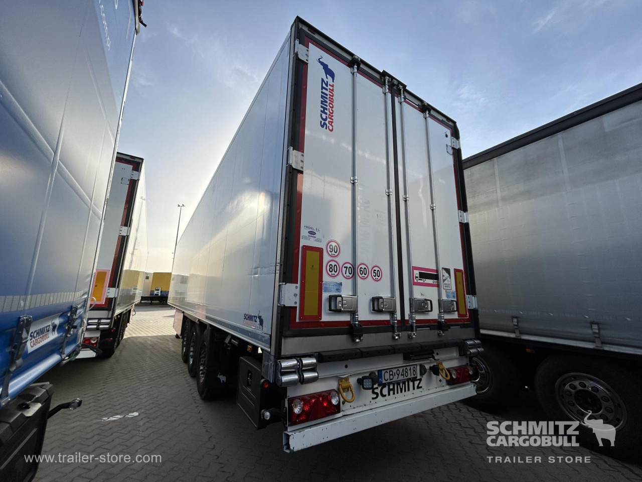 SCHMITZ Reefer Standard - Semirremolque isotérmico: foto 4 SCHMITZ Reefer Standard - Semirremolque isotérmico: foto 4