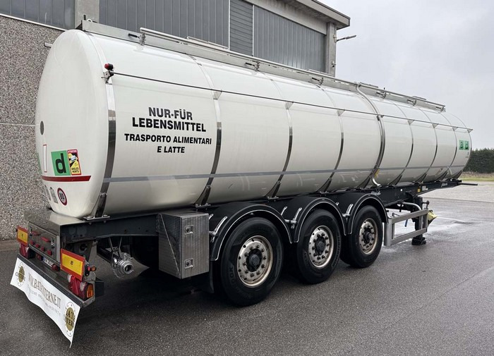 BATA CISTERNA ALIMENTARE SANTI-MENCI ANNO 05-2010 - Semirremolque cisterna: foto 4 BATA CISTERNA ALIMENTARE SANTI-MENCI ANNO 05-2010 - Semirremolque cisterna: foto 4