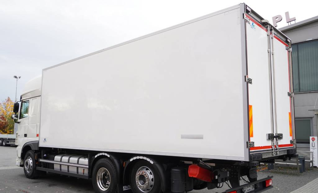 DAF XF 450 6×2 E6 / Refrigerator Lacapitaine / ATP/FRC to 2027 / 18 pallets - Camión frigorífico: foto 5 DAF XF 450 6×2 E6 / Refrigerator Lacapitaine / ATP/FRC to 2027 / 18 pallets - Camión frigorífico: foto 5