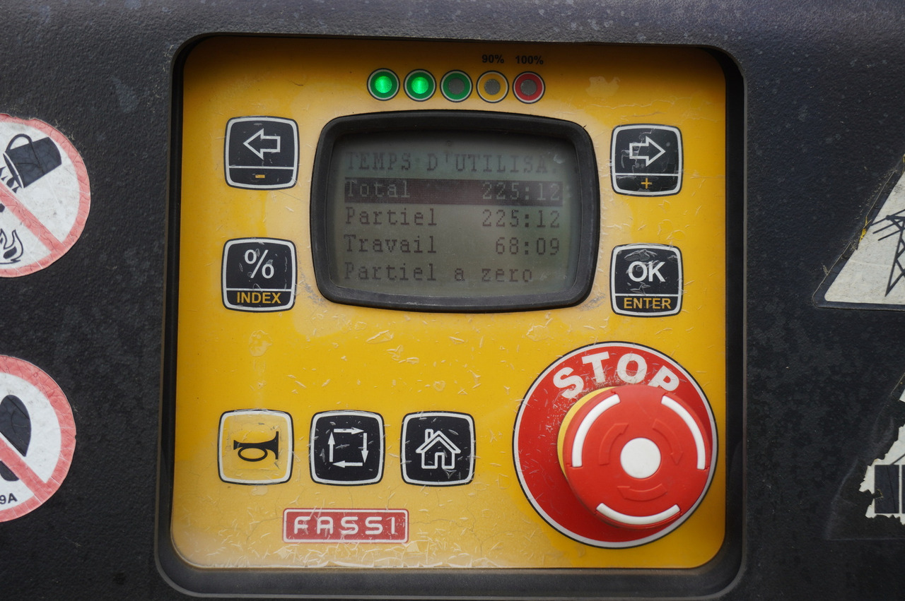 IVECO STRALIS 19.310 E6 / Flatbed 19 EPAL / FASSI F135 / 225 MTH! / 5.7 T - Camión caja abierta, Camión grúa: foto 2 IVECO STRALIS 19.310 E6 / Flatbed 19 EPAL / FASSI F135 / 225 MTH! / 5.7 T - Camión caja abierta, Camión grúa: foto 2