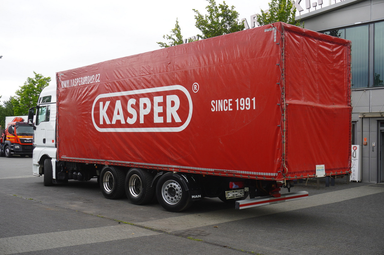 MAN MAN TGX 35.580 E6 8x4 /4 / 23 EPAL tarp superstructure / 4th axle steered - Camión lona: foto 3 MAN MAN TGX 35.580 E6 8x4 /4 / 23 EPAL tarp superstructure / 4th axle steered - Camión lona: foto 3